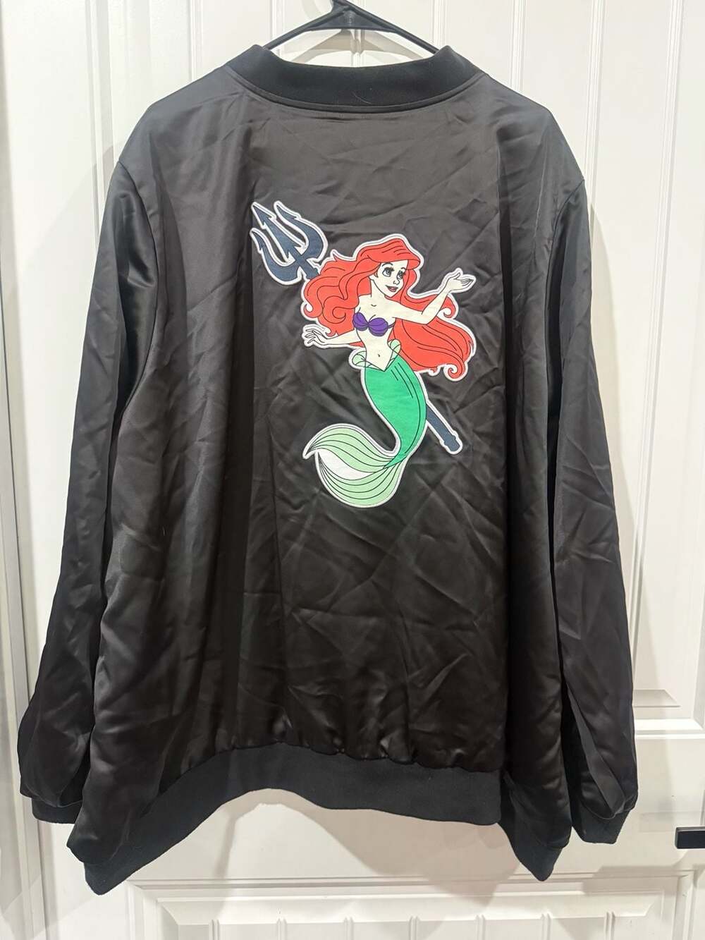 Disney Her Universe Ariel The Little Mermaid Black Satin Bomber Jacket Size 6 - Picture 3 of 9